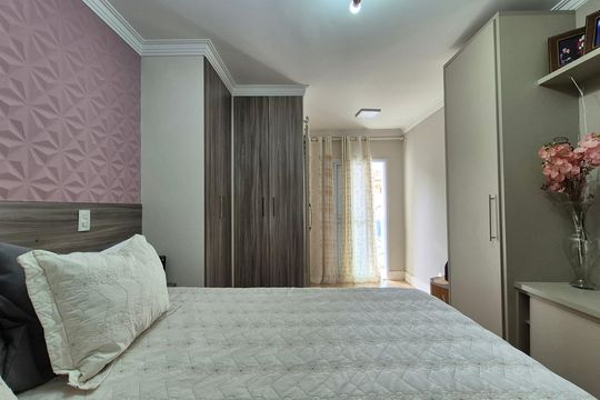 Casa à venda com 2 quartos, 83m² em Parque Erasmo Assunção, Santo André