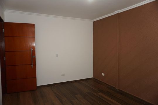 Quarto 2 de casa para alugar com 4 quartos, 150m² em Jardim Sao Luiz, Embu das Artes