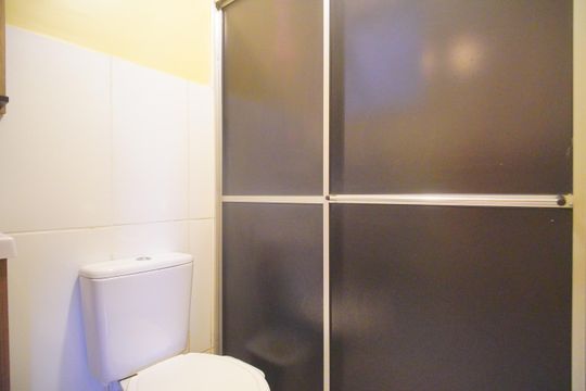 Banheiro de apartamento para alugar com 2 quartos, 47m² em Santo Afonso, Novo Hamburgo