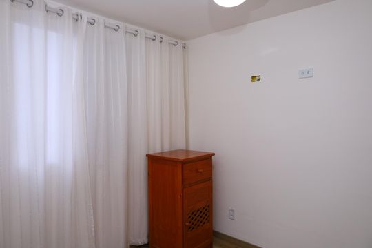 Quarto 1 de apartamento para alugar com 2 quartos, 47m² em Itaquera, São Paulo