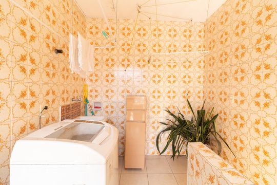 Área de Serviço de casa à venda com 2 quartos, 116m² em Conjunto Residencial Butanta, São Paulo