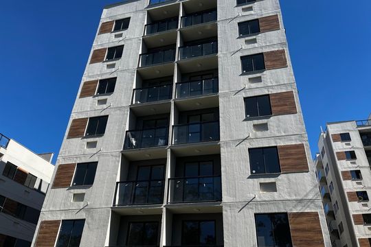 Fachada de apartamento à venda com 2 quartos, 45m² em Jacarepaguá, Rio de Janeiro