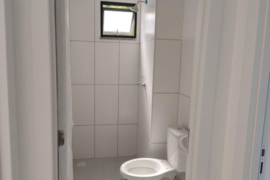 Banheiro de apartamento à venda com 2 quartos, 45m² em Jacarepaguá, Rio de Janeiro