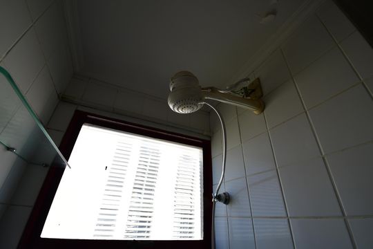 Banheiro de apartamento para alugar com 2 quartos, 48m² em Parque São Jorge, Campinas