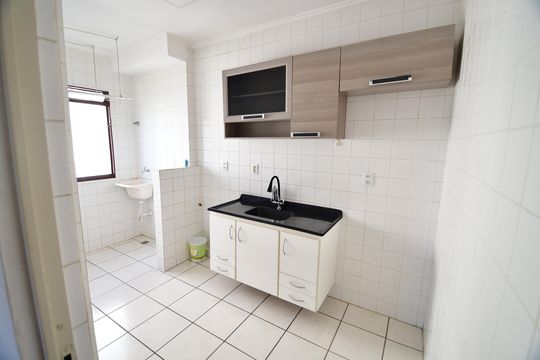 Cozinha de apartamento para alugar com 2 quartos, 48m² em Parque São Jorge, Campinas