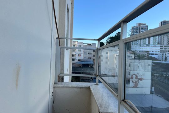 Sacada do Quarto 1 de apartamento para alugar com 2 quartos, 79m² em Cascatinha, Juiz de Fora