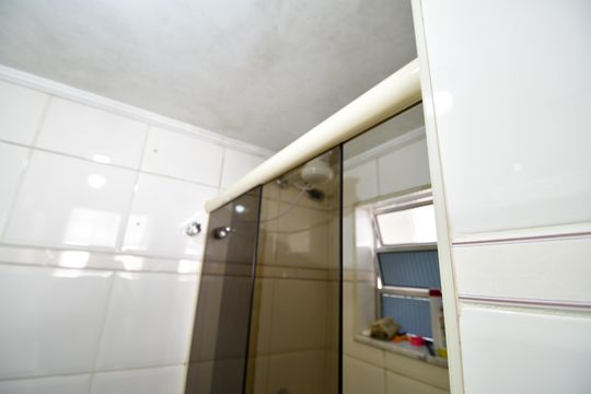 Banheiro de apartamento à venda com 3 quartos, 140m² em Bonfim, Campinas