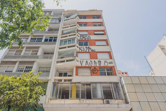 Fachada de apartamento para alugar com 2 quartos, 118m² em Cerqueira César, São Paulo