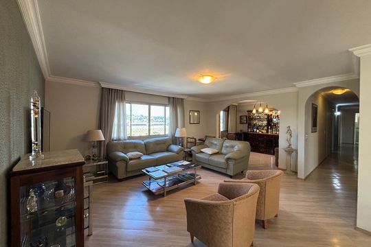 Apartamento à venda com 4 quartos, 185m² em Jardim Europa, São Paulo