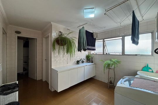 Lavanderia de apartamento à venda com 4 quartos, 185m² em Jardim Europa, São Paulo