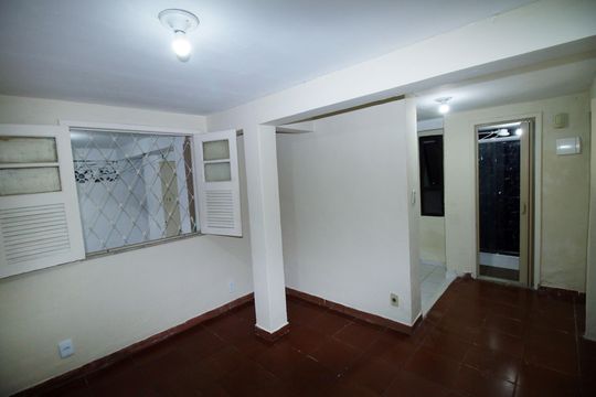 Casa para alugar com 1 quarto, 30m² em Ramos, Rio de Janeiro