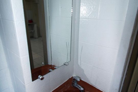 Banheiro de casa para alugar com 1 quarto, 30m² em Ramos, Rio de Janeiro