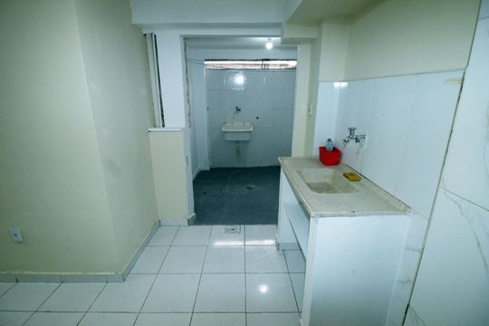 Cozinha de casa para alugar com 1 quarto, 30m² em Ramos, Rio de Janeiro