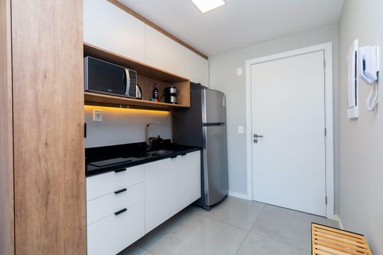Cozinha de kitnet/studio para alugar com 1 quarto, 26m² em Cidade Baixa, Porto Alegre