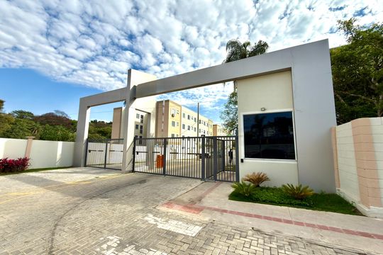 Fachada de apartamento para alugar com 2 quartos, 45m² em Praia, Contagem
