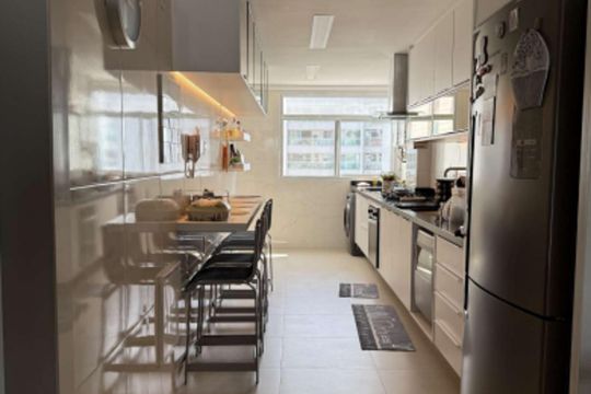 Cozinha de apartamento à venda com 4 quartos, 175m² em Barra da Tijuca, Rio de Janeiro