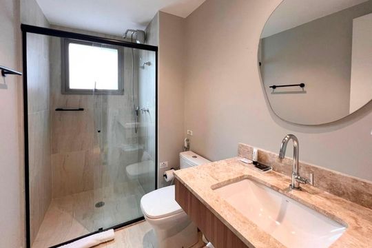 Banheiro de kitnet/studio para alugar com 1 quarto, 31m² em Perdizes, São Paulo