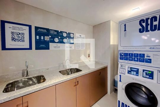 Área de serviço de kitnet/studio para alugar com 1 quarto, 31m² em Perdizes, São Paulo