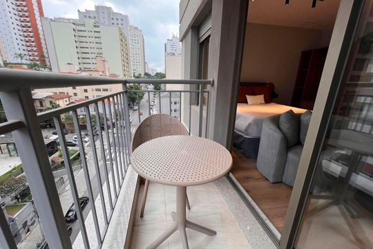 Varanda de kitnet/studio para alugar com 1 quarto, 31m² em Perdizes, São Paulo