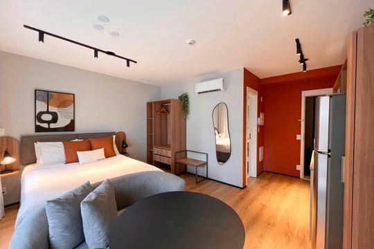 Sala/Quarto de kitnet/studio para alugar com 1 quarto, 31m² em Perdizes, São Paulo