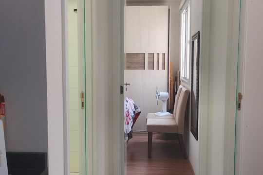 Corredor de apartamento para alugar com 2 quartos, 34m² em Vila Carmosina, São Paulo