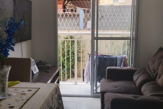 Sala de apartamento para alugar com 2 quartos, 34m² em Vila Carmosina, São Paulo