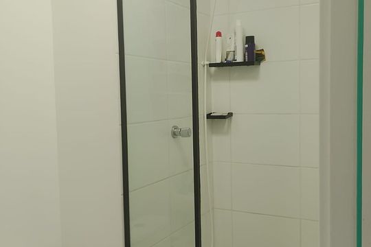 Banheiro de apartamento para alugar com 2 quartos, 34m² em Vila Carmosina, São Paulo