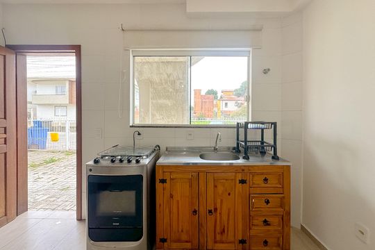 Cozinha de apartamento para alugar com 1 quarto, 46m² em Ingleses do Rio Vermelho, Florianópolis