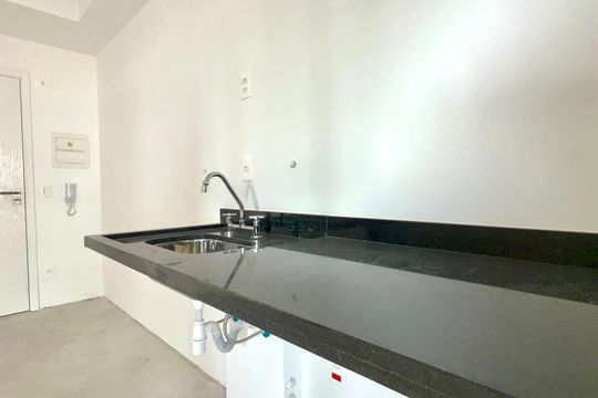 Cozinha de apartamento à venda com 2 quartos, 56m² em Vila Anglo Brasileira, São Paulo