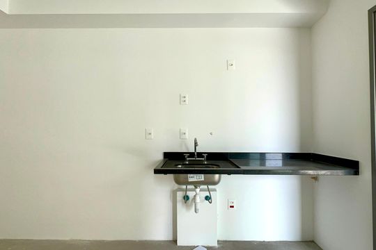 Cozinha de apartamento à venda com 2 quartos, 68m² em Vila Anglo Brasileira, São Paulo