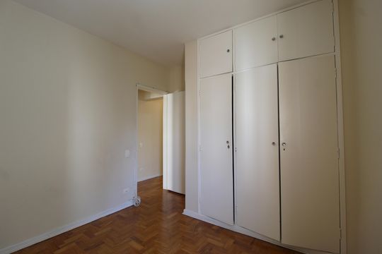 Quarto 2 de apartamento para alugar com 3 quartos, 98m² em Itaim Bibi, São Paulo