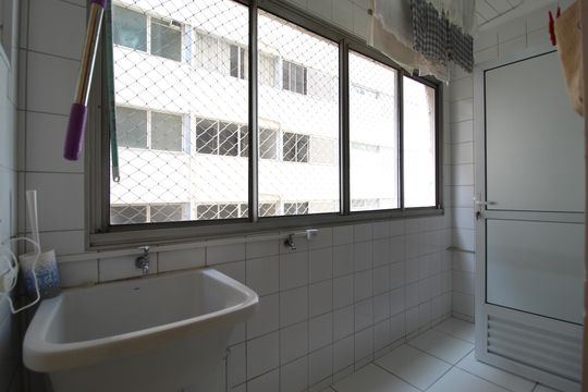 Área de Serviço de apartamento para alugar com 3 quartos, 98m² em Itaim Bibi, São Paulo