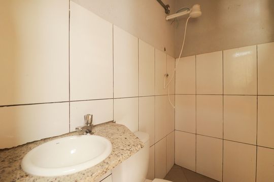 Banheiro de serviço de apartamento para alugar com 2 quartos, 60m² em Imirim, São Paulo