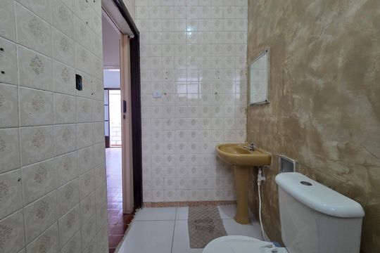 Banheiro de apartamento para alugar com 1 quarto, 48m² em Boqueirão, Praia Grande