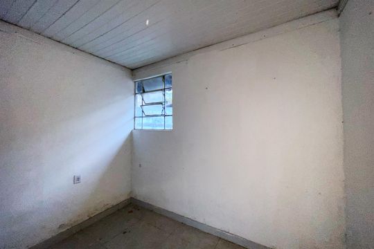 Quarto de Serviço de casa para alugar com 3 quartos, 100m² em Santa Tereza, Belo Horizonte