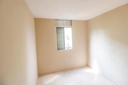 Quarto 1 de apartamento para alugar com 2 quartos, 55m² em Castelo Branco, Carapicuíba