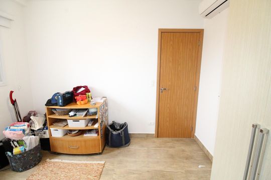 Suíte 2 de apartamento para alugar com 2 quartos, 76m² em Parque Industrial, São José dos Campos