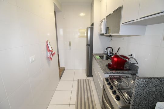 Cozinha de apartamento para alugar com 2 quartos, 76m² em Parque Industrial, São José dos Campos
