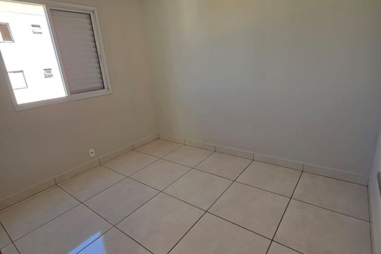 Quarto de apartamento para alugar com 2 quartos, 48m² em Shopping Park, Uberlândia