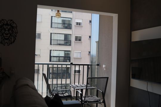 Varanda da Sala de apartamento para alugar com 2 quartos, 55m² em Alphaville Empresarial, Barueri