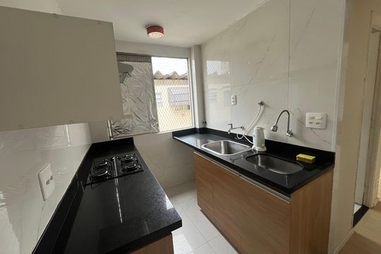 Cozinha de apartamento para alugar com 1 quarto, 40m² em Taquara, Rio de Janeiro