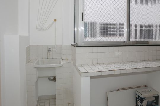 Cozinha e Área de Serviço de apartamento à venda com 2 quartos, 82m² em Lapa, São Paulo