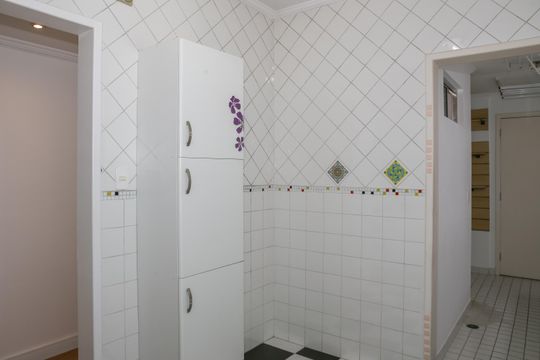 Cozinha e Área de Serviço de apartamento à venda com 2 quartos, 82m² em Lapa, São Paulo