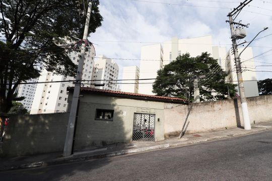 Fachada de apartamento para alugar com 2 quartos, 49m² em Vila Celeste, São Paulo