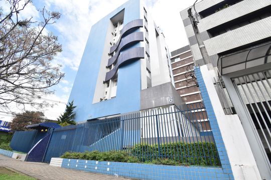 Fachada do Prédio de kitnet/studio para alugar com 1 quarto, 40m² em Água Verde, Curitiba