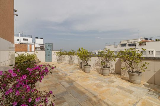 Área comum de kitnet/studio para alugar com 1 quarto, 50m² em Indianópolis, São Paulo
