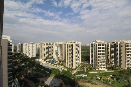 Sala - Vista de apartamento para alugar com 2 quartos, 94m² em Barra Olímpica, Rio de Janeiro