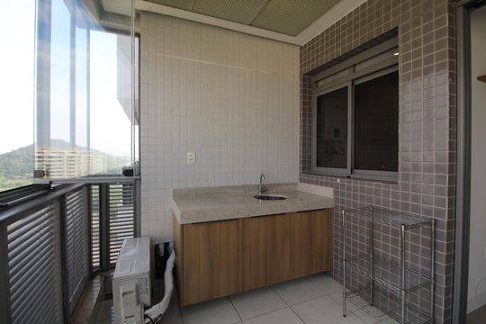 Sala - Varanda de apartamento para alugar com 2 quartos, 94m² em Barra Olímpica, Rio de Janeiro