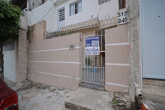 Fachada de casa à venda com 1 quarto, 80m² em Parque Cisper, São Paulo