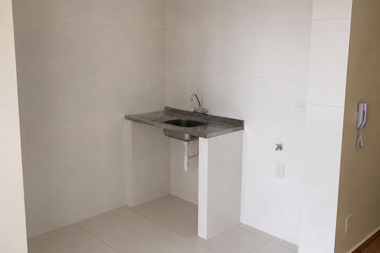 Cozinha de apartamento à venda com 2 quartos, 40m² em Jardim Maringa, São Paulo